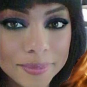 Meet your Posher, Carnetta